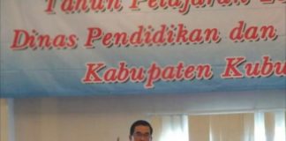 Target Pelaksanaan UNBK Hanya Kejar Kuantitas Sosialisasi. Ratusan guru SMP dan SMA/sederajad se-Kubu Raya mengikuti kegiatan Sosialisasi Ujian Nasional Tahun Pelajaran 2017/2018 di Aula Hotel Gardenia, Senin (19/3). Syamsul Arifin/RK.
