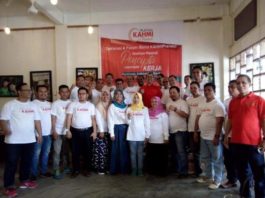 FOTO BERSAMA. Sejumlah alumni HMI yang ada di Kalimantan Barat deklarasikan KAHMI Preneur Kalbar di Canopy Café n Resto, Minggu (25/3). KAHMI Preneur Kalbar for RK