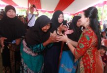 Karolin Janji Lanjutkan Pembangunan Infrastruktur