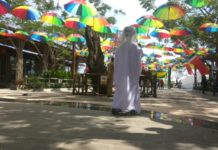 Ngeriii… Ada Kuntilanak di Tugu Khatulistiwa