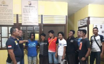Curi dan Bunuh di Kalteng, Pemuda Melawi Diciduk di Rumahnya DICIDUK. Kedua tersangka ketika sempat diamankan di Polsek Sokan sebelum dijemput oleh Polsek Hanau, Jajaran Polres Seruyan--Polres for Rakyat Kalbar