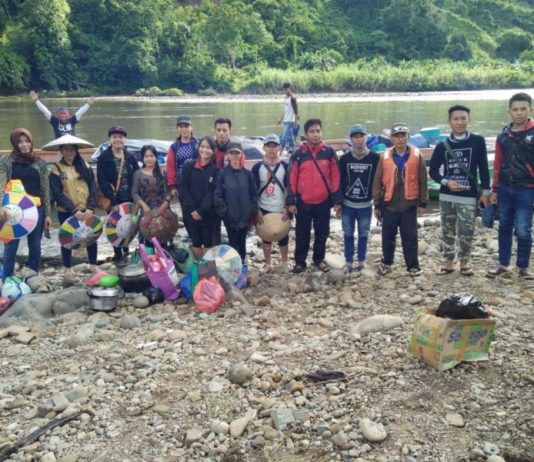 Demi UNBK, Tempuh Jalur Berbahaya Berhari-hari