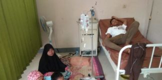 Sejumlah Warga Keracunan Makanan Acara Pindahan DIRAWAT. Korban dirawat di Puskesmas Teluk Melano--Kamiriluddin/RK