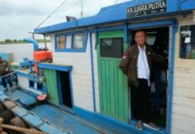 Kunjungi Pelosok, Warga Keluhkan Jalan ke Pasangan Midji-Norsan Calon Gubernur Kalbar dengan nomor urut tiga, Sutarmidji