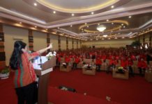 Kukuhkan Tim Pemenangan Karolin-Gidot, Ini Pesan Karolin Karolin Kukuhkan Tim Pemenangan di Kabupaten Ketapang