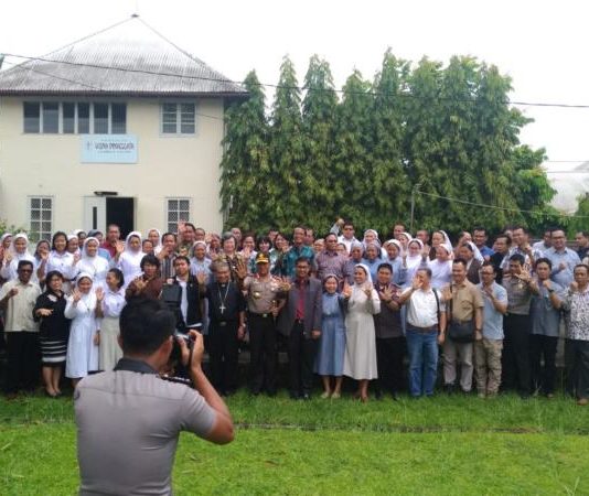 Polda Kalbar Bersama Keuskupan Pontianak Deklarasi Anti Hoaks dan Dukung Pilkada Damai