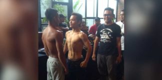 “The Pacman” Kayong Utara Siap Tumbangkan Petinju Jakarta TIMBANG BADAN. Sesi timbang berat badan antara Hisar “The Pacman” Mawan dengan Frengky Rohi sebelum melakoni pertandingan ajang perbaikan peringkat di Jakarta, Sabtu (10/3). Edin Diaz for RK
