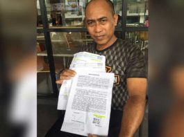 TIPPI Kalbar Minta Kejari Serius Tangani Narapidana yang Kabur TUNJUKKAN BUKTI- Arpan, Ketua TIPPI Kalbar menunjukan surat kuasa yang ditandatangani oleh Prastyo Gow alias Asong pada 24 Februari 2018. Lembaran surat kuasa khusus ini ditunjukkan Arpan, beberapa waktu lalu--Achmad Mundzirin/RK
