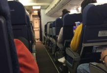 Mesin Rusak, Sriwijaya Air “Sandera” Penumpang dalam Pesawat selama Sejam DELAY. Situasi pesawat SJ-182 ketika akan diberangkatkan pada pukul 19.45 WIB dari Soeta menuju Supadio Pontianak. Pesawat delay selama berjam-jam. Penumpang for RK