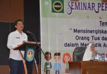 Anak Butuh Pengawasan Orangtua Sambutan. Pj Sekda Kubu Raya, H Odang Prasetyo memberikan sambutan dalam kegiatan Seminar BKMT, Rabu (18/4). Humas for Rakyat Kalbar
