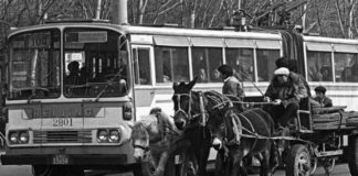 Pilih Amerika atau Tiongkok