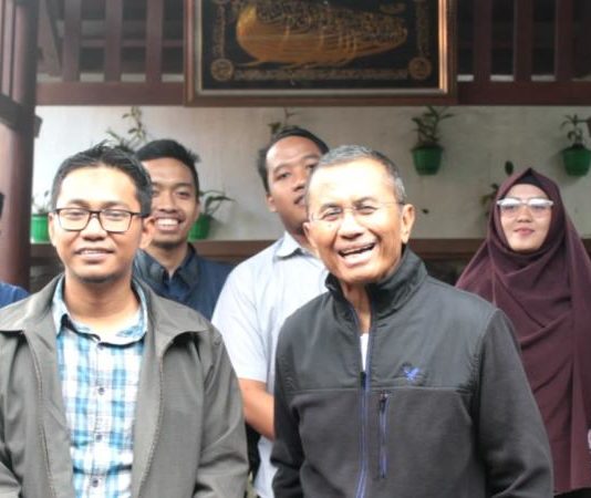Bangkit setelah Gagal di Dolly MEET AND TALK. Dalu Nuzulul Kirom bertemu dan berdiskusi dengan Dahlan Iskan di kediaman Dahlan. Admin disway.id for Rakyat Kalbar