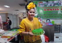 Asal Sungai Kakap, Merantau sejak 1997, Kerap Bagi-bagi Sisa Dagangan