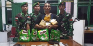 Warga Selakau Ketangkap Bawa Sabu-sabu 4,2 Kg di Beduai SABU DIAMANKAN LAGI. Barang bukti dan paket diduga narkotika jenis Sabu diamankan anggota Satgas Pamtas RI-Malaysia, di Sanggau, Sabtu (7/4). Pendam Tanjungpura for RK