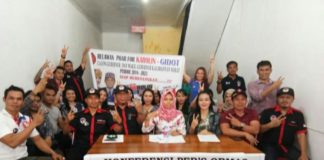 Bertabur Prestasi, Karolin-Gidot Pantas Didukung sejumlah organisasi yang bergabung relawan Kado menyatakan dukungan kepada pasangan Karolin-Gidot* Foto Antonius