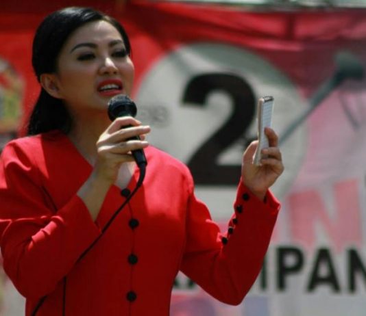Karolin-Gidot Target 2.000 Pemuda Kalbar Berprestasi, Begini Caranya Calon Gubernur Kalbar nomor urut 2, dr. Karolin Margret Natasa