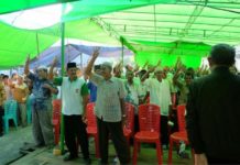 Tokoh Masyarakat Sedau: Midji-Norsan Berkah untuk Kalbar Masyarakat Kelurahan Sedau Kecamatan Singkawang Selatan, Kota Singkawang yang hadir dalam Silahturahim Sutarmidji - Ria Norsan. (Kang Enchus for Equator).