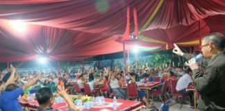 Sutarmidji Hadir Bersama Masyarakat Tionghoa Singkawang. Ini yang Dikatakannya Calon Gubernur Kalbar nomor urut tiga Sutarmidji bersama masyarakat Tionghoa se-Kota Singkawang. (Kang Enchus for Equator).