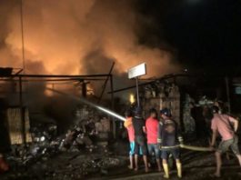 Sembilan Ruko di Singkawang Terbakar Sebanyak sembilan ruko terbakar di Jl Raya Pajintan Singkawang Timur, Selasa (3/4) malam sekitar pukul 21.30 malam