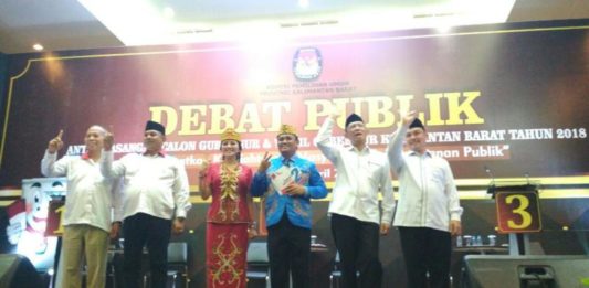 Fordeb Ajak Paslon Pikirkan Konsep 10 Tahun ke Depan Seluruh Paslon pada siap mengikuti debat publik Pilgub Kalbar 2018 tahap pertama. Rizka Nanda