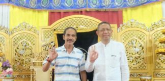 Raja Sanggau: Insya Allah, Kami Sudah Sehati dengan Midji-Norsan Calon Gubernur Kalbar nomor urut tiga Sutarmidji bersama Raja Sanggau, Pangeran Ratu Drs H. Gusti Arman, M.Si Surya Negara di Istana Surya Negara, Sanggau (Kang Enchus for Equator).