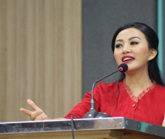 Buat Kalbar Hebat, Karolin Siap Tingkatkan Alokasi Dana Desa