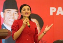 Karolin Gelar Ruwatan Anaknya