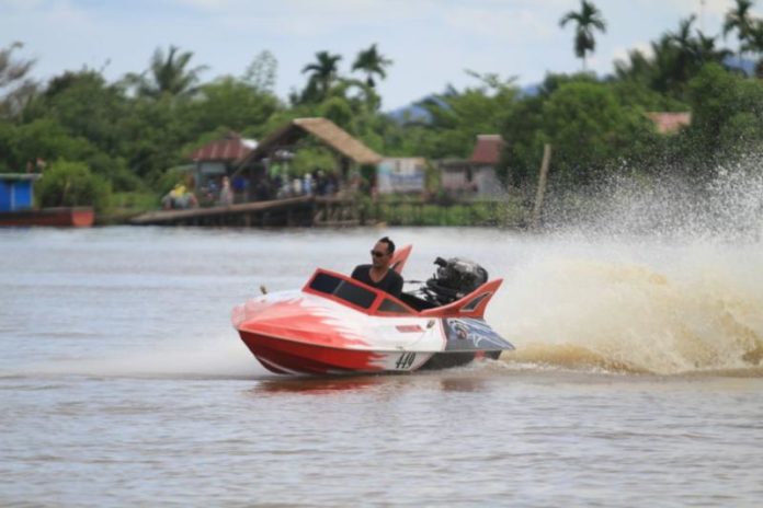 Speedboat Race 'Tersayang' Beraksi di Sungai Kapuas