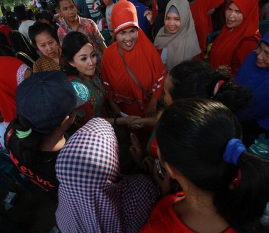 Karolin Yakin Pemuda Kalbar Mampu Buat Terobosan Calon Gubernur Kalimantan Barat nomor urut 2, dr. Karolin Margret Natasa