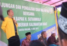 Adrianus Asia Sidot: Saya Yakin Sutarmidji Bisa Pimpin Kalbar Adrianus Asia Sidot mendapampingi Cagub Kalbar nomor urut tiga Sutarmidji ketika bersilaturahim dengan masyarakat Rantau Panjang Kabupaten Landak (Kang Enchus for Equator).