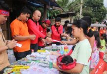 Pengobatan Gratis Baguna Kalbar Diikuti Seribuan Warga di Melawi Sebanyak 1.275 masyarakat di Kabupaten Melawi mendapatkan pengobatan gratis dalam kegiatan Bakti Sosial yang dilaksanakan Badan Penanggulangan Bencana (BAGUNA) PDI Perjuang bersama Relawan Karolin-Gidot.