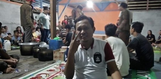 Tim KompakG Ajak Warga Pilih Karolin – Gidot