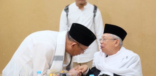 Cagub Kalbar Sutarmidji Minta Doa Restu KH. Ma’aruf Amin Sutarmidji bersama ketua umum MUI KH. Ma'aruf Amin (Kang Enchus for Equator).