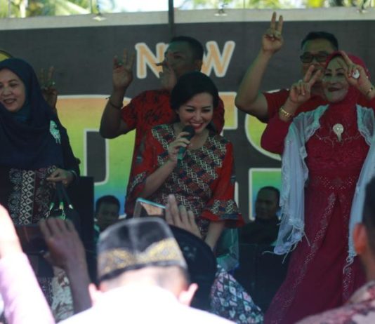 Kampanye Asyik ala Cagub Cantik Calon Gubernur Kalimantan Barat nomor urut 2, dr. Karolin Margret Natasa