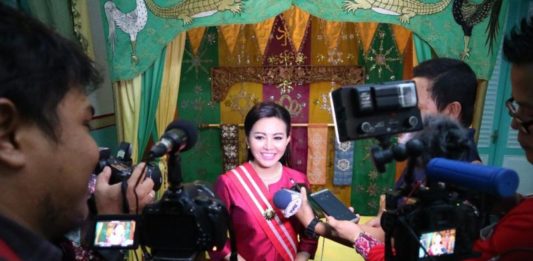 Karolin Siap Libatkan Pers Untuk Wujudkan Kalbar Hebat Calon Gubernur Kalbar nomor urut 2, dr. Karolin Margret Natasa