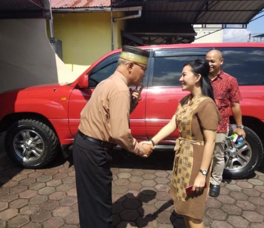 Dewan Penasehat Paguyuban Jawa Kalbar Sebut Karolin Jadi Gubernur Calon Gubernur Kalbar nomor urut 2, dr. Karolin Margret Natasa