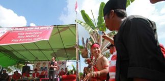 Ingat Jasa Cornelis, Warga Madura Mempawah Pilih Karolin-Gidot Calon Gubernur Kalbar nomor urut 2, dr. Karolin Margret Natasa