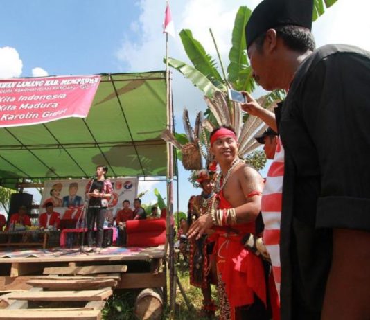 Ingat Jasa Cornelis, Warga Madura Mempawah Pilih Karolin-Gidot Calon Gubernur Kalbar nomor urut 2, dr. Karolin Margret Natasa