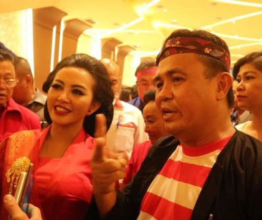 Optimalkan Pertanian, Karolin-Gidot Optimis Tekan Pengangguran Pasangan calon Gubernur Kalbar Karolin Margret Natasa-Suryadman Gidot.