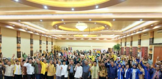 Tokoh Masyarakat Ketapang: Pontianak Bukti Kinerja Sutarmidji Calon Gubernur Kalbar nomor urut tiga Sutarmidji saat bersilaturahim di Kabupaten Ketapang (Kang Enchus for Equator).