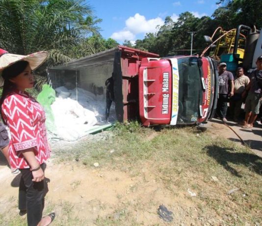 Karolin Turun Bantu Urai Kemacetan Calon Gubernur Kalbar nomor urut 2, dr. Karolin Margret Natasa