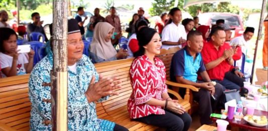 Tokoh Agama Tayan Hulu Ini Siap Perjuangkan Karolin-Gidot Menang di Pilgub Calon Gubernur Kalbar nomor urut 2, dr. Karolin Margret Natasa