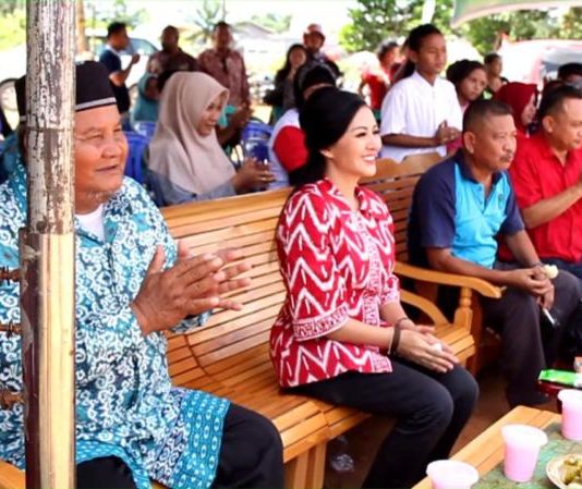 Tokoh Agama Tayan Hulu Ini Siap Perjuangkan Karolin-Gidot Menang di Pilgub Calon Gubernur Kalbar nomor urut 2, dr. Karolin Margret Natasa