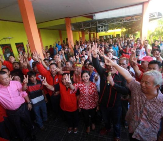 Tokoh Masyarakat Lintas Etnis di Sanggau Tak Ragu Pilih Karolin-Gidot Calon Gubernur Kalbar nomor urut 2, dr. Karolin Margret Natasa
