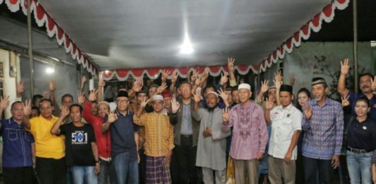Ingin Mudah Dapat Pekerjaan, Pemuda Bengkayang Dukung Sutarmidji Jadi Gubernur Kalbar Calon gubernur Kalbar nomor urut 3 sedang bersosialisasi dengan masyarakat bengkayang.