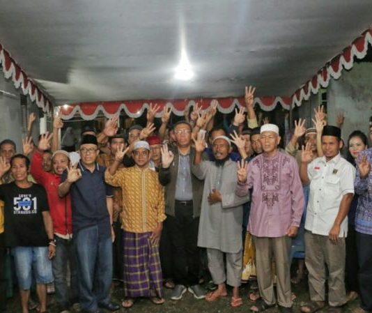 Ingin Mudah Dapat Pekerjaan, Pemuda Bengkayang Dukung Sutarmidji Jadi Gubernur Kalbar Calon gubernur Kalbar nomor urut 3 sedang bersosialisasi dengan masyarakat bengkayang.