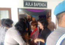 Debat Kandidat Cabup-Cawabup Sanggau, Undangan Mulai Berdatangan Pemeriksaan terhadap tamu undangan sebelum memasuki ruang debat---kiram