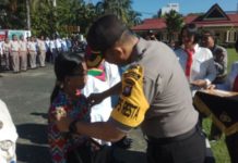 Polresta Pontianak Kukuhkan Komunitas Pelajar Pelopor Anti Narkoba PENGUKUHAN. Kapolresta Pontianak AKBP Wawan Kristyanto tengah mengukuhkan Komunitas Pelajar Pelopor Anti Narkoba di halaman Mapolresta Pontianak, Rabu (9/5)--Polisi for RK