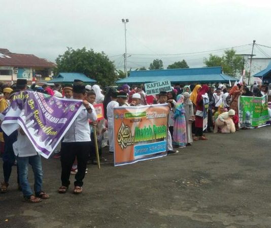 Ribuan Masyarakat Muslim Sekadau Gelar Pawai Takruf