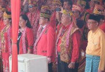 Sutarmidji Hadir di Pekan Gawai Dayak XXXIII, Karolin Ucapkan Terimakasih Calon Gubernur Kalbar nomor urut tiga Sutarmidji menghadiri PGD XXXlll (Kang Enchus for Equator)